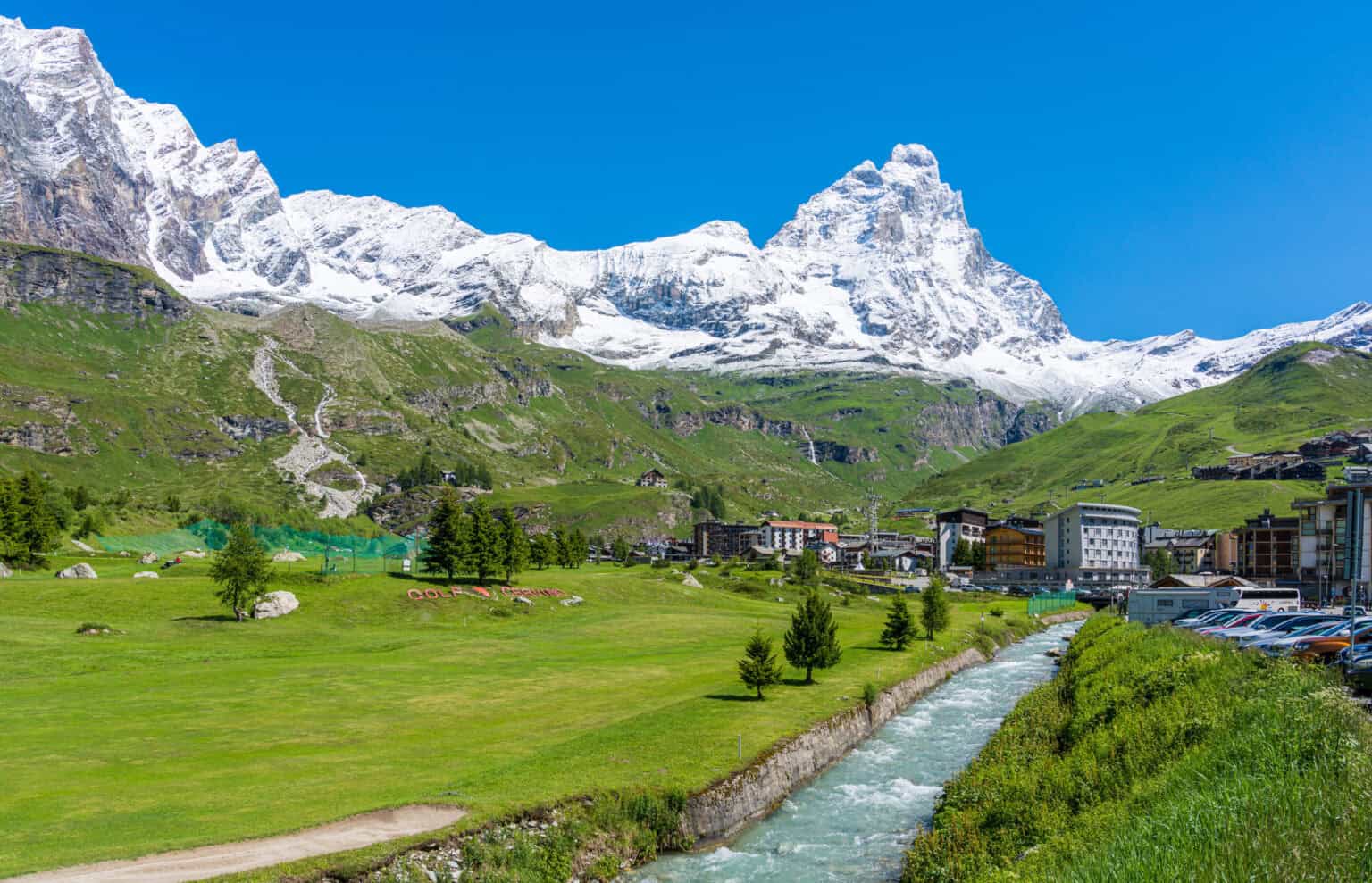 Panorama della Valtournenche con il Cervino sullo sfondo