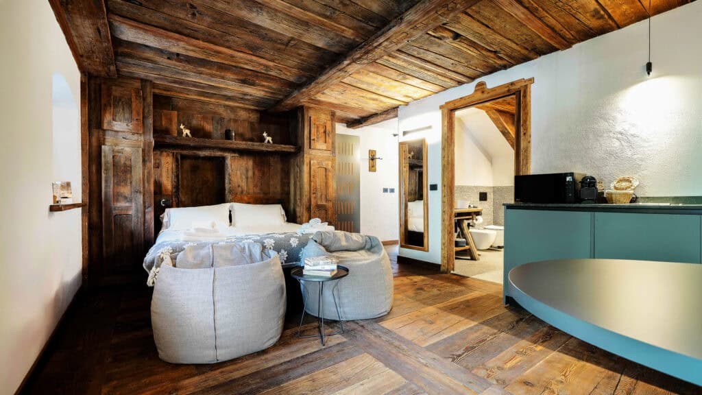 Interni dell'appartamento familiare con soppalco di Chalet Les Airelles a Valtournenche (5)