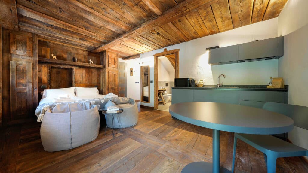 Interni dell'appartamento familiare con soppalco di Chalet Les Airelles a Valtournenche (8)