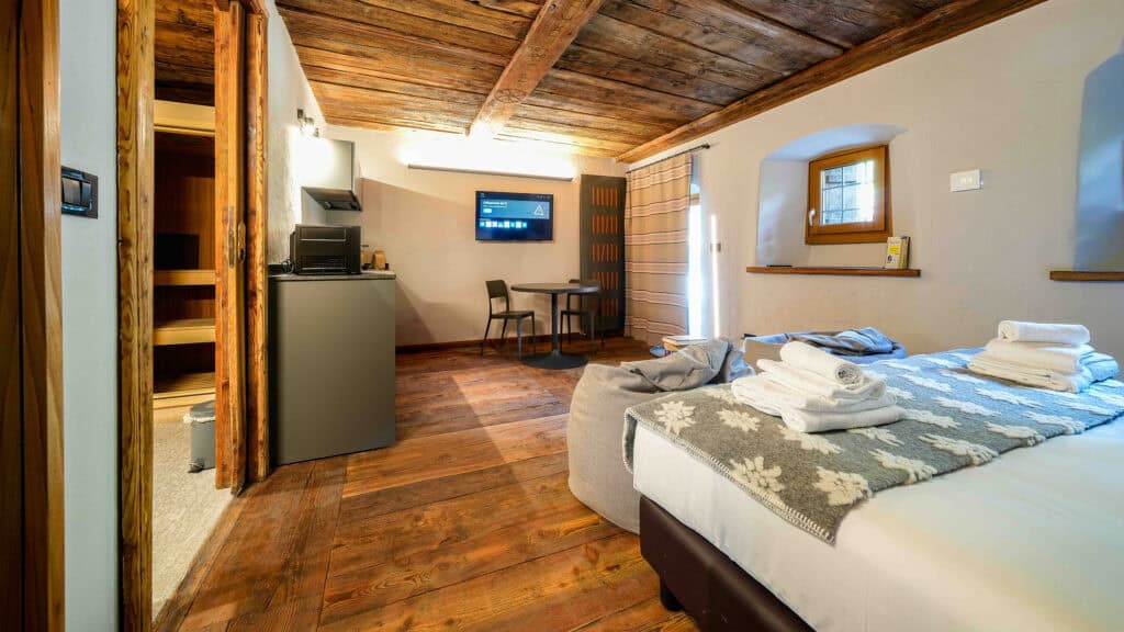 Interni dell'appartamento familiare con soppalco di Chalet Les Airelles a Valtournenche (7)
