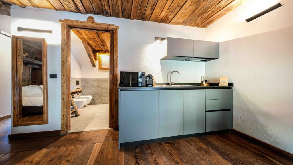 Interni dell'appartamento familiare con soppalco di Chalet Les Airelles a Valtournenche (6)