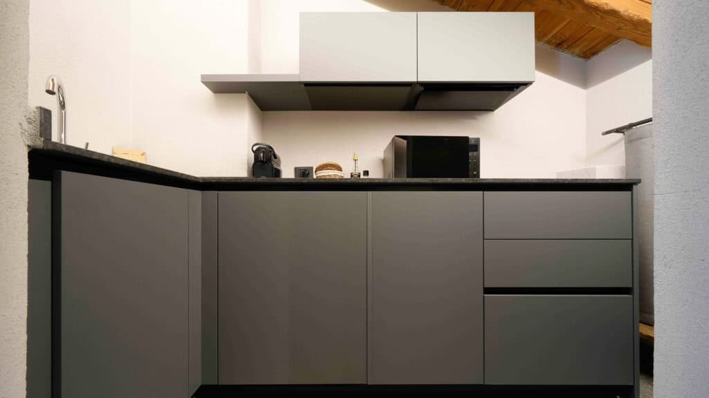 Interni dell'appartamento con bagno turco privato di Chalet Les Airelles a Valtournenche (6)