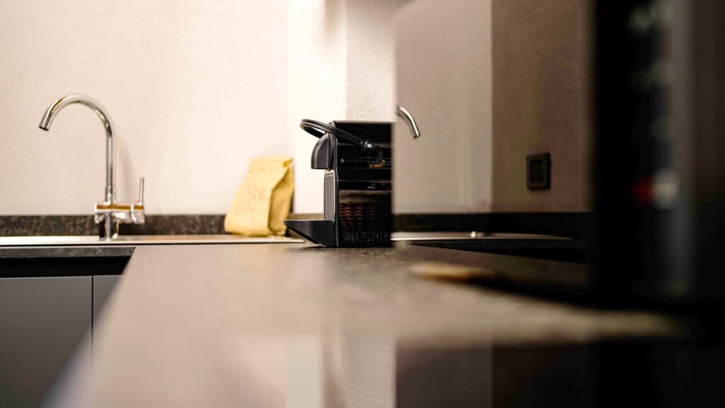 Interni dell'appartamento con bagno turco privato di Chalet Les Airelles a Valtournenche (1)