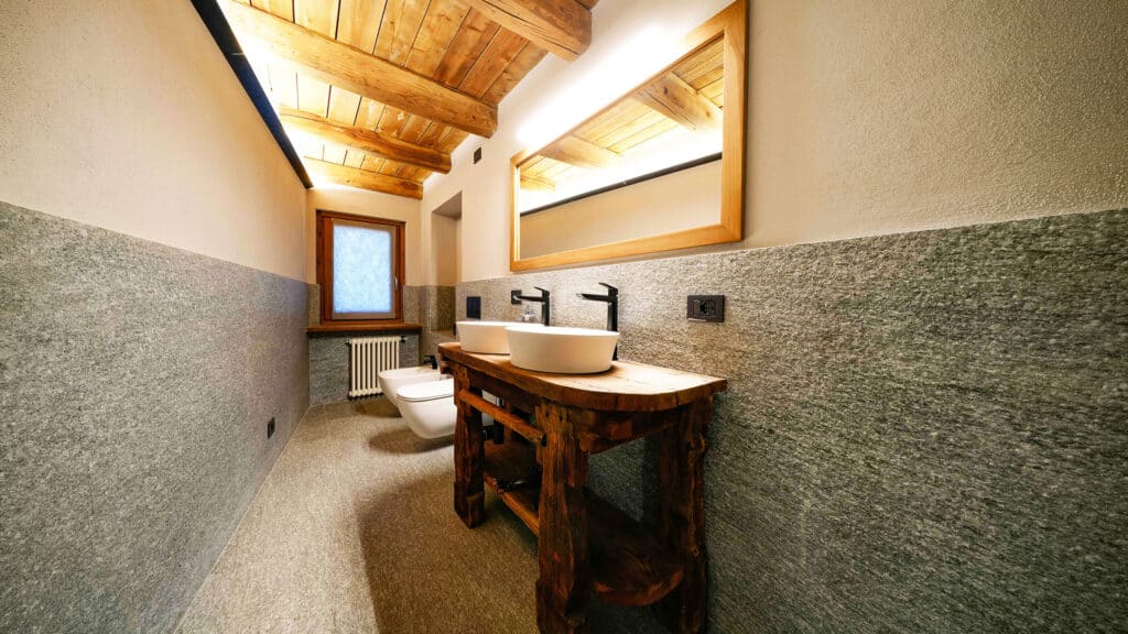 Interni dell'open space con sauna privata di Chalet Les Airelles a Valtournenche (5)